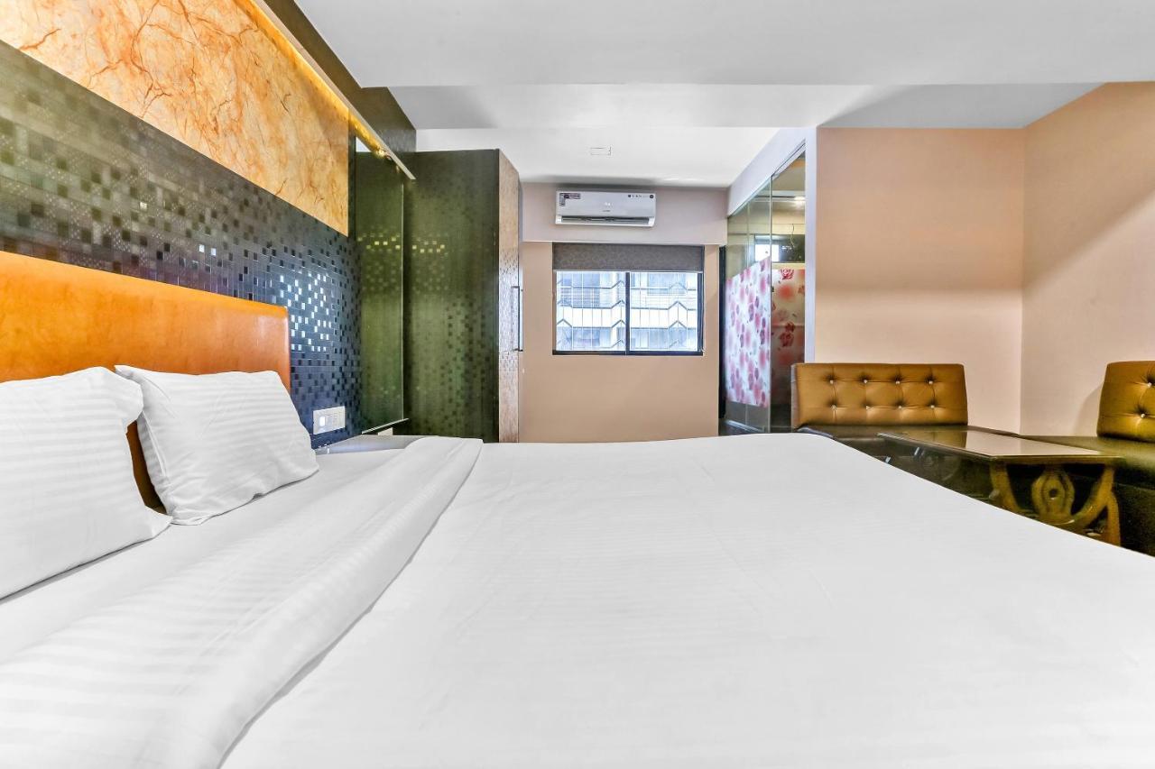 Oyo Flagship 83396 Hotel Vinyasa Residency Мумбаи Экстерьер фото