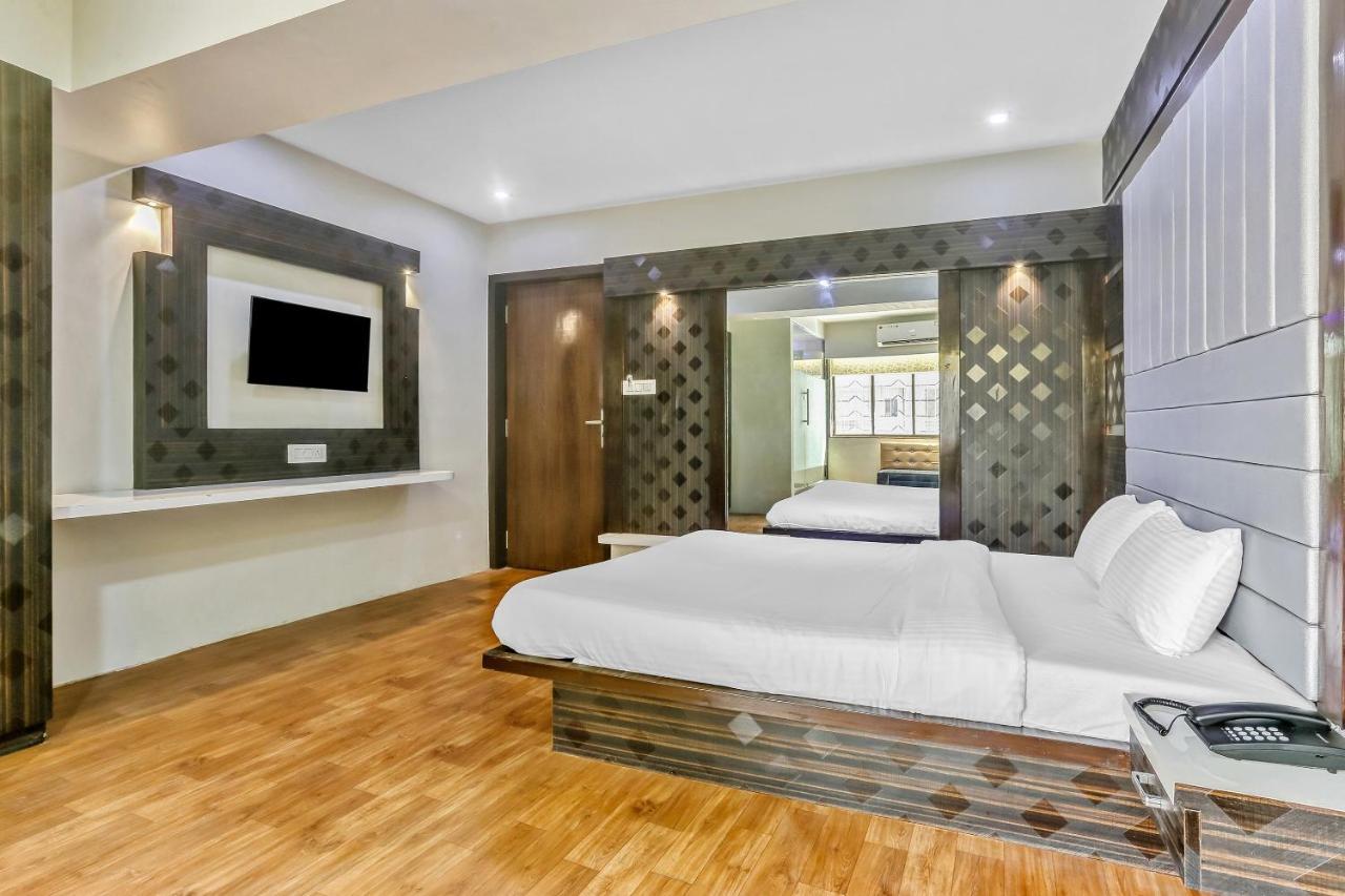 Oyo Flagship 83396 Hotel Vinyasa Residency Мумбаи Экстерьер фото