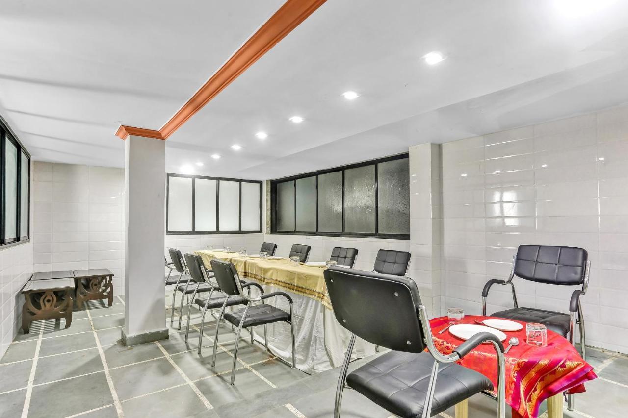 Oyo Flagship 83396 Hotel Vinyasa Residency Мумбаи Экстерьер фото